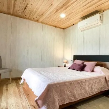 Quinta Da Resteva-chale Do Rio Holiday home Vieira do Minho