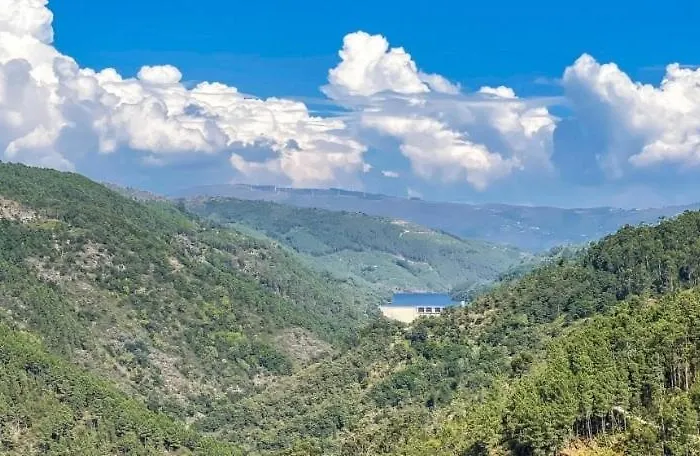 Quinta Da Resteva-chale Do Rio בית נופש ויירה דו מיניו