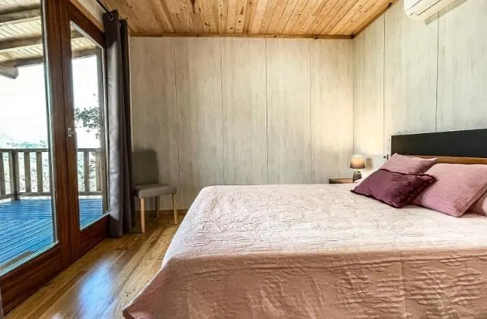 Quinta Da Resteva-chale Do Rio בית נופש ויירה דו מיניו